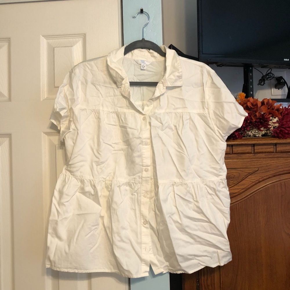 Women’s Time and Tru Button Down Peplum Blouse
